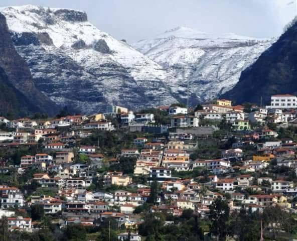הוילה פונשל The Hill View House מראה חיצוני תמונה