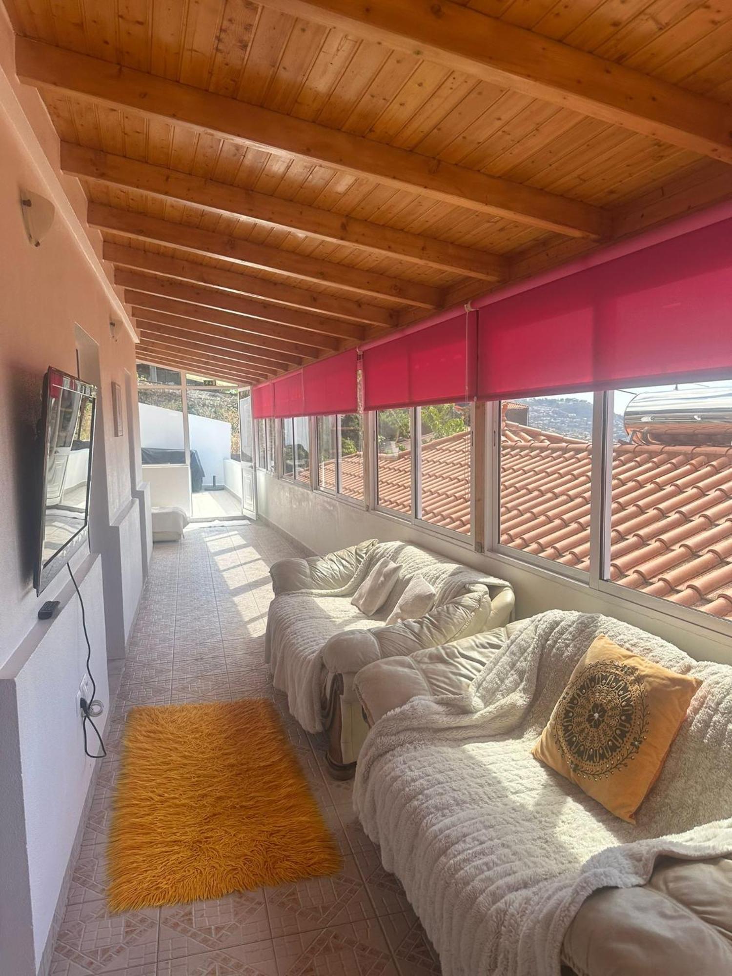 הוילה פונשל The Hill View House מראה חיצוני תמונה