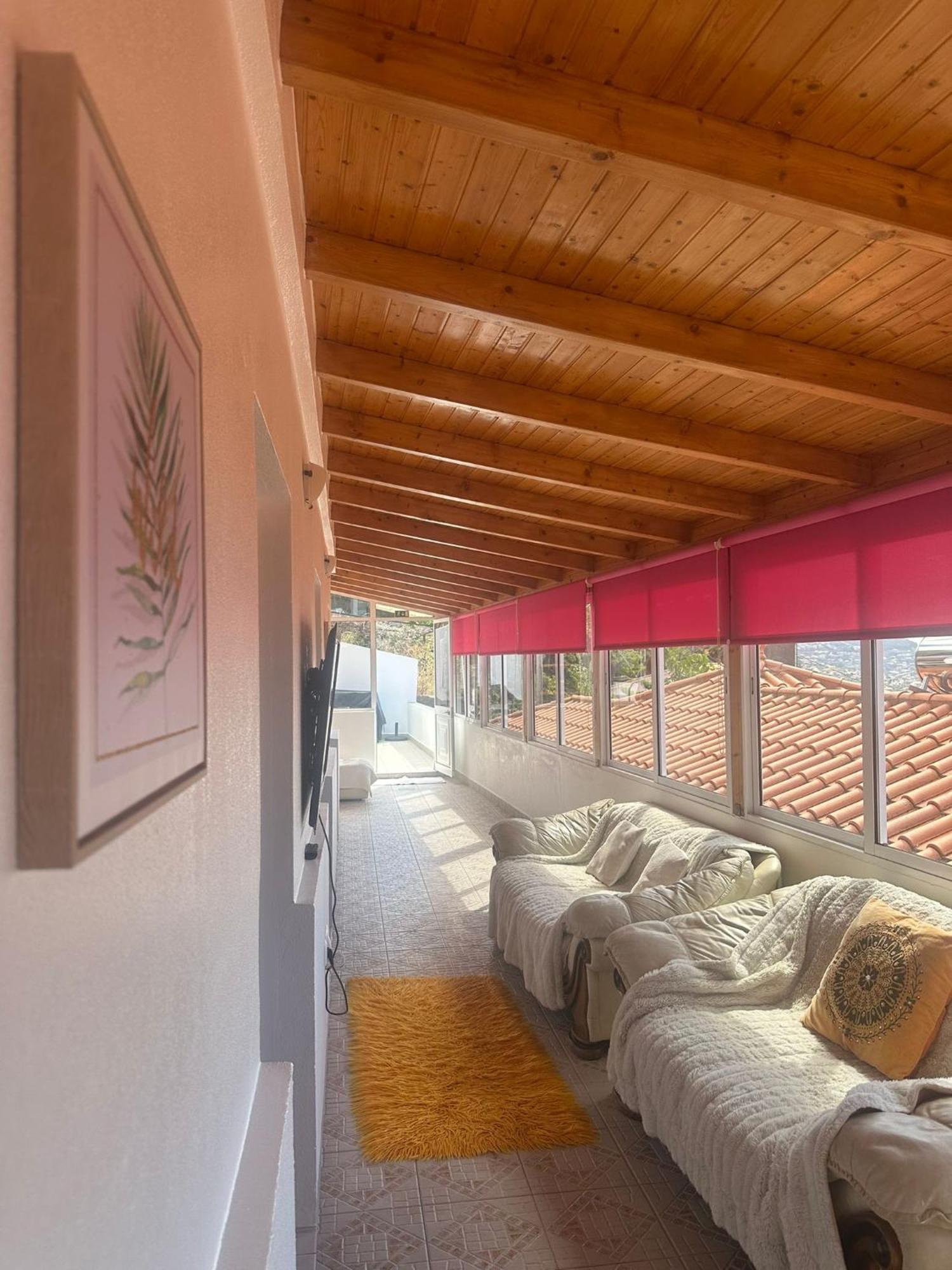 הוילה פונשל The Hill View House מראה חיצוני תמונה